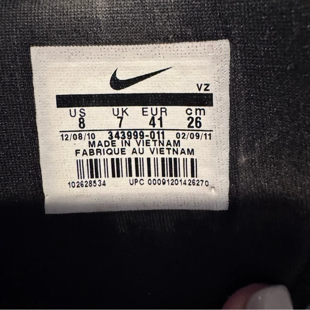 Nike Articute 7.0 Slide Sandals with White Swoosh